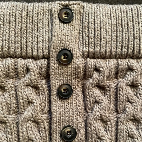 High-waisted knit bottoms. - Picture 5 of 5